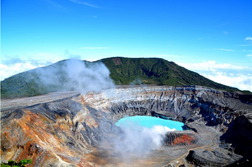 The Best Volcanoes of Costa Rica: Poás Volcano